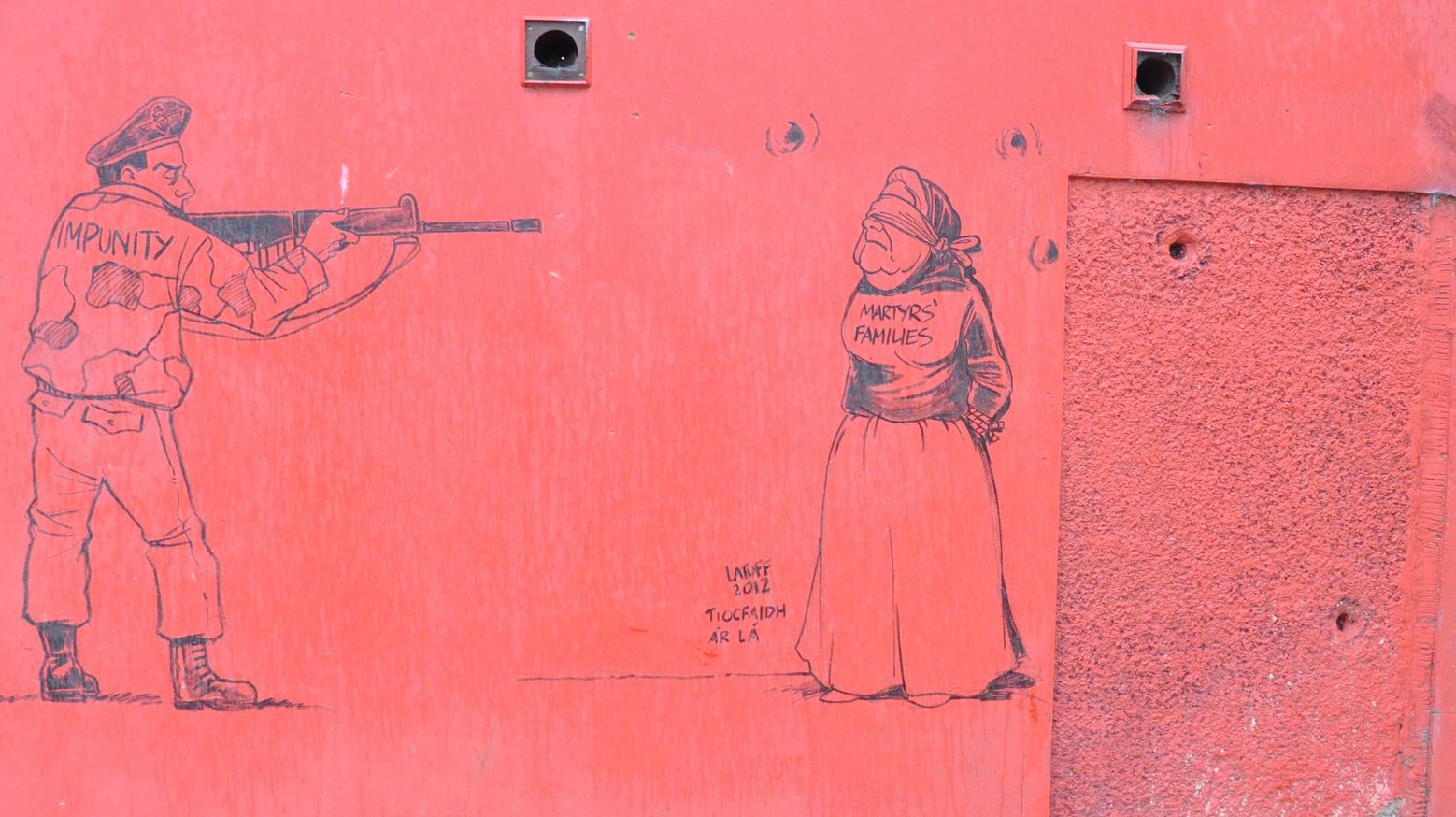 Impacts de balle du Bloody Sunday sur le mur du Free Derry museum