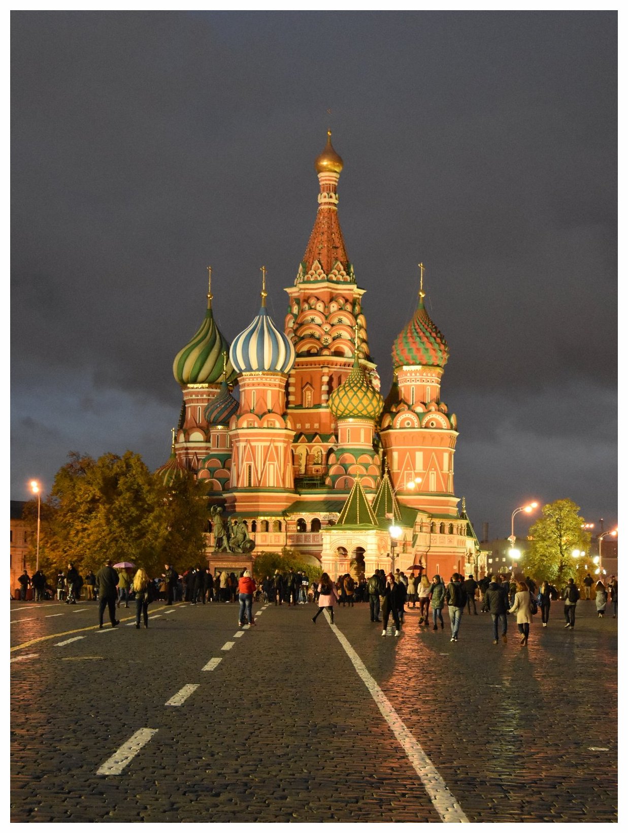 Incontournable à Moscou: la cathédrale Saint-Basile sur la place Rouge